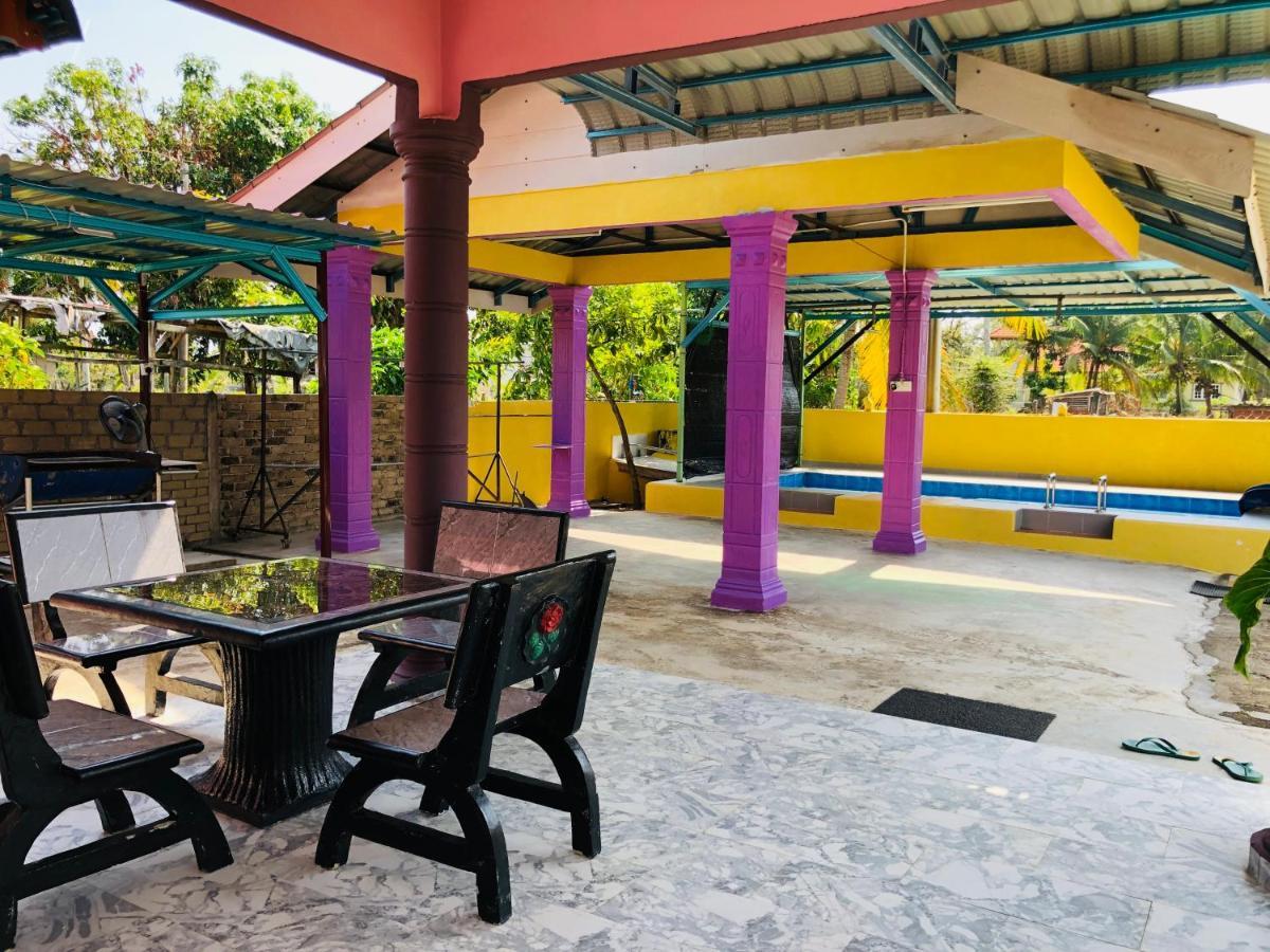 Homestay Tok Abah Dalam Rhu Pasir Puteh Exterior foto