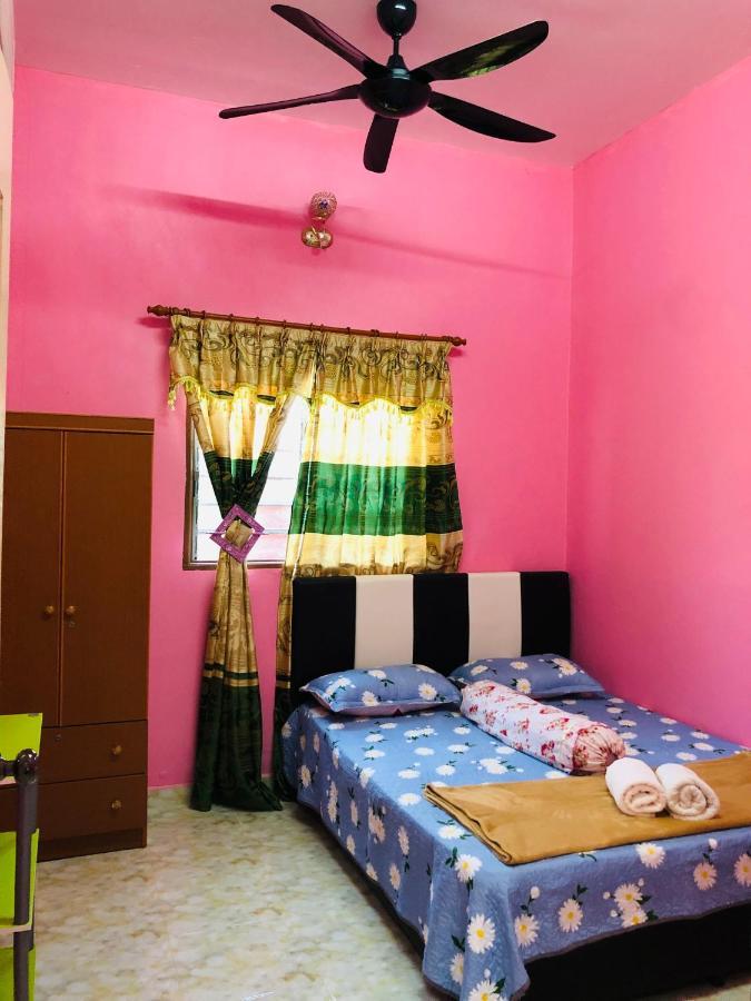 Homestay Tok Abah Dalam Rhu Pasir Puteh Exterior foto